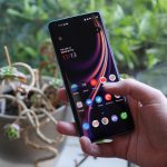 OxygenOS-10.5.5-update-for-OnePlus-8-Pro-fixes-curved-screen.jpg